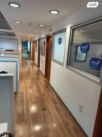 יגאל אלון 90