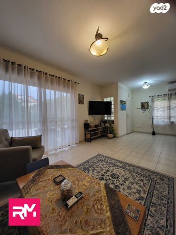 דו משפחתי, מושבה מרכז, זכרון יעקב