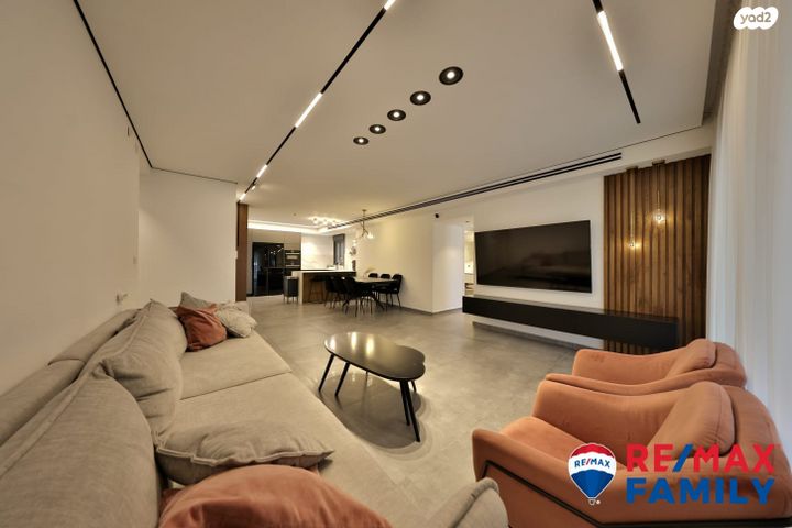 דירה, נעמי שמר 10, נאות אפק, אפקה, קרית ביאליק