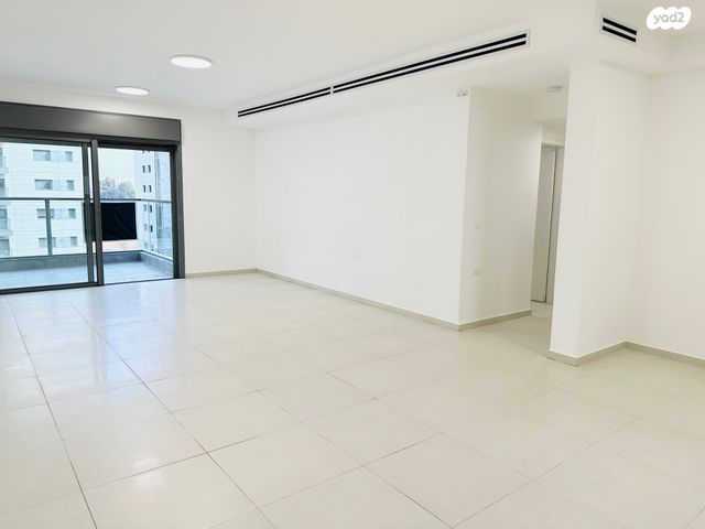 דירה, ענת גוב, צומת סביון, קרית אונו