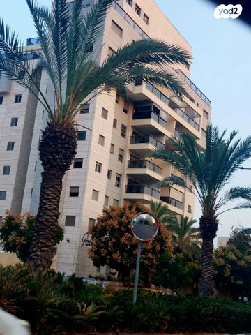 דירה, הרב יעקב ברמן 2, רחובות המדע, רחובות