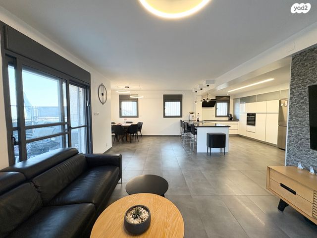 פרופ' יעקב פולוצקי 