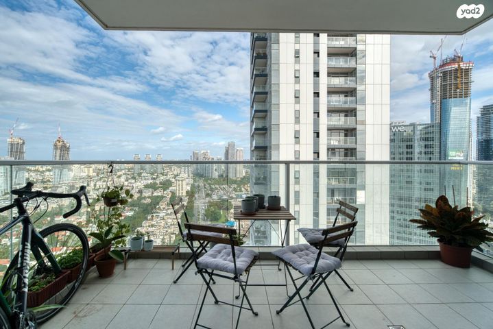 דירה, דרך מנחם בגין 144, מונטיפיורי, הרכבת, תל אביב יפו