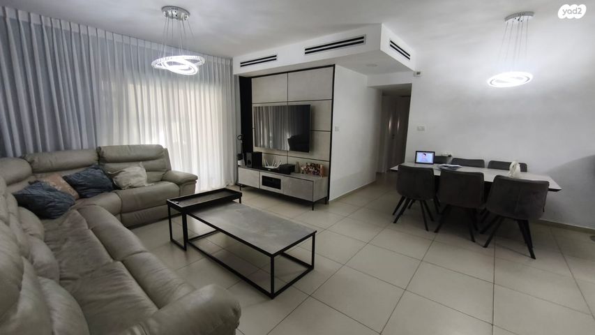 דירה, יעקב פיכמן 22, נווה זאב, נאות אילן, באר שבע