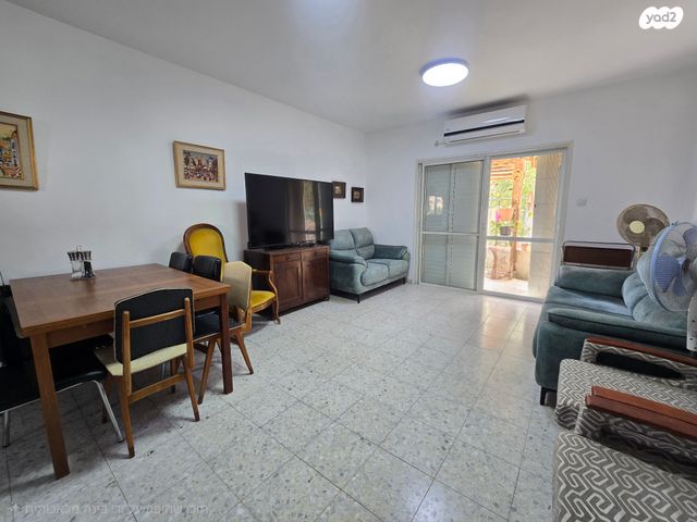 שדרות יוהנה ז'בוטינסקי 54