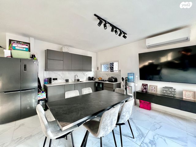 דירה, שדרות חיים וייצמן 105, צפון מערב מרכז העיר, נתניה