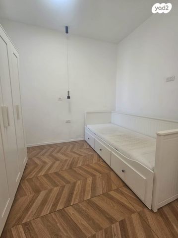 דירה, נסים בכר 1, מחנה יהודה - לב העיר, ירושלים