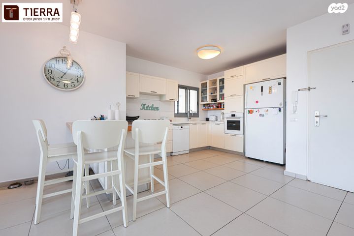 דירה, רמת אמיר, קדימה צורן