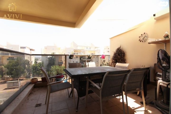 דירה, שדרות בגין 52, נוף הדר, כפר יונה