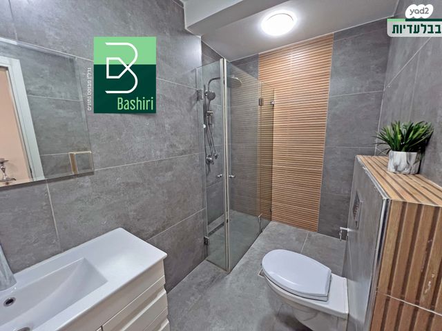 דו משפחתי, יסמין, שכונת הורדים, קרית שמונה