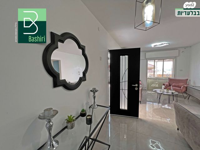 דו משפחתי, יסמין, שכונת הורדים, קרית שמונה