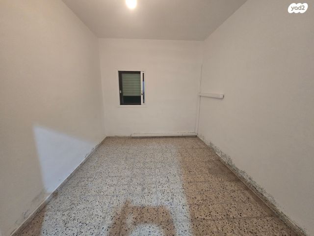 דירה, הרצל 38, מרכז העיר, חדרה