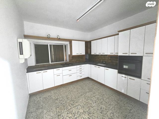 דירה, הרצל 38, מרכז העיר, חדרה