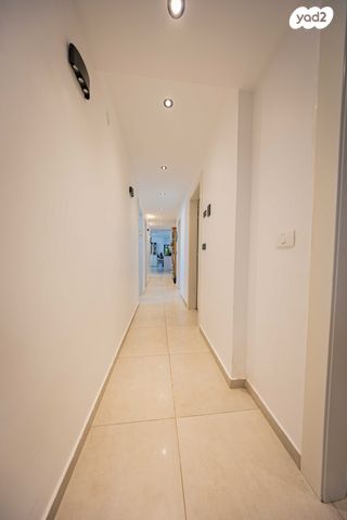 גג/ פנטהאוז, דובב מישרים / רמת בית שמש ד-1, בית שמש