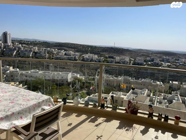 דירה, מגדל המנורה, אבני חן, מודיעין מכבים רעות