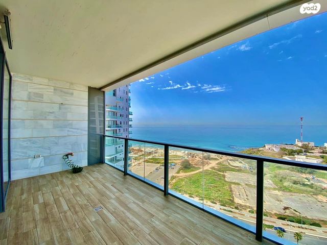 שדרות רחבעם זאבי 13