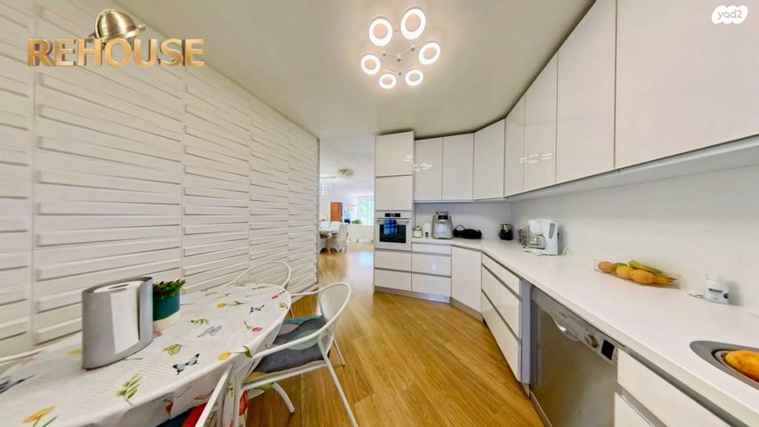 דירת גן, אבות ישורון, רובע ה', אשדוד