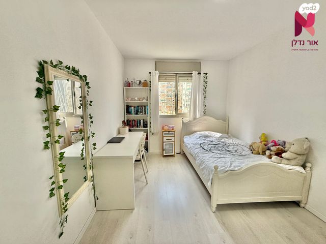 דירה, הסופר, רמב"ם, ראש העין