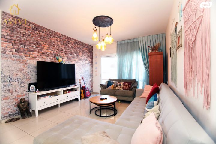 דירה, שדרות בגין 52, נוף הדר, כפר יונה