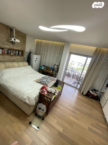 דירה, מצפה אפק, ראש העין