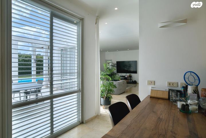 דו משפחתי, עפרוני 7, המעוף, קיסריה