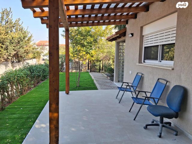 דו משפחתי, מטולה