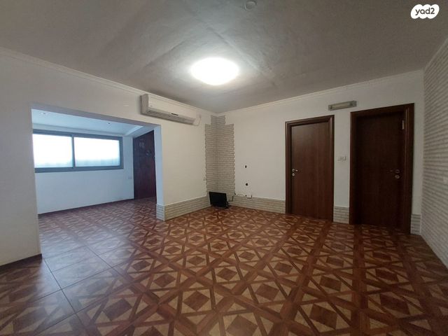 דירת גן, גני אביב, לוד