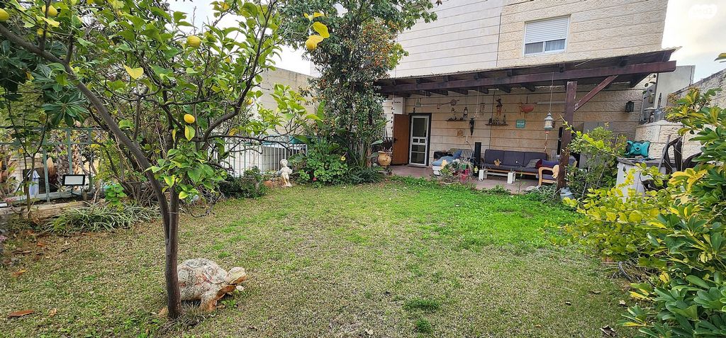 דירת גן, כחלית ההרים, הפרחים, מודיעין מכבים רעות