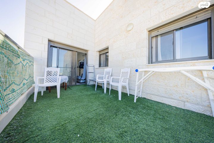 גג/ פנטהאוז, דובב מישרים / רמת בית שמש ד-1, בית שמש