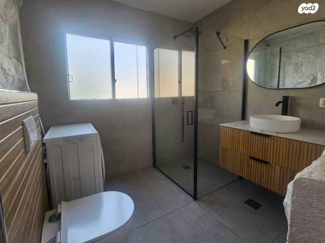 דירה, נסים בכר 1, מחנה יהודה - לב העיר, ירושלים