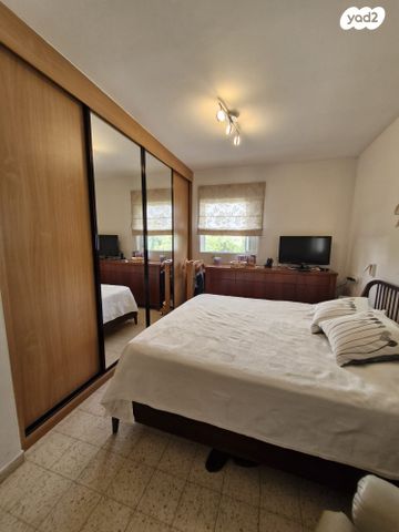 דירה, כפר סבא