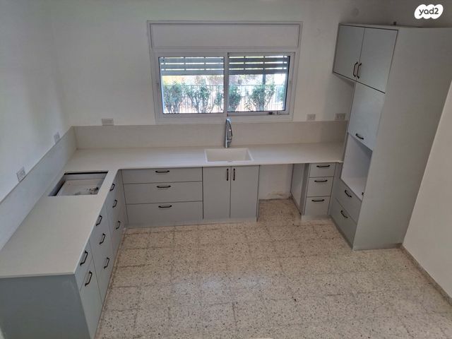 דו משפחתי, מטולה