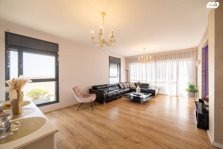 גג/ פנטהאוז, לודיוב 3, פתח תקווה