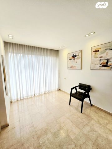 גג/ פנטהאוז, עמק החולה, מודיעין מכבים רעות