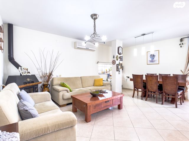 בית פרטי/ קוטג', האצ"ל, אריאל