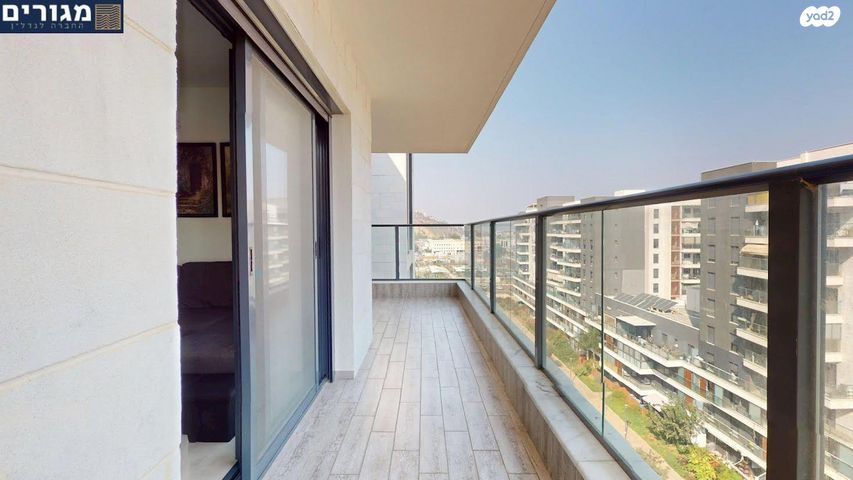 דירה, עמק הכרמל, נשר