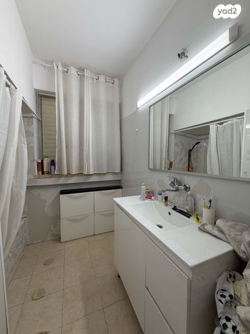 גג/ פנטהאוז, זרובבל 8, דרום מערב ותיק, בת ים