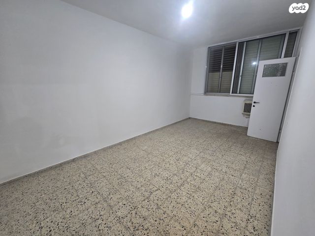 דירה, הרצל 38, מרכז העיר, חדרה