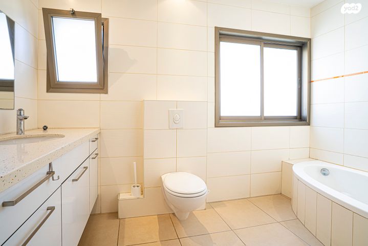 בית פרטי/ קוטג', הוד השרון