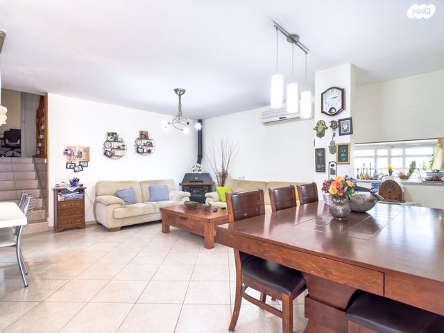 בית פרטי/ קוטג', האצ"ל, אריאל