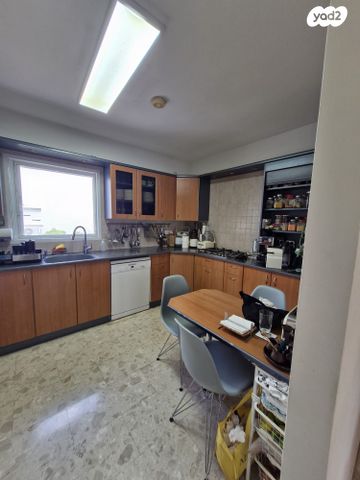 דירה, כפר סבא