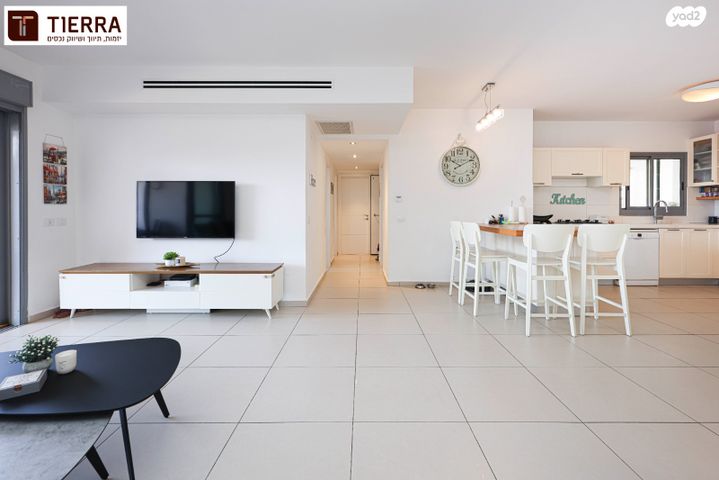 דירה, רמת אמיר, קדימה צורן