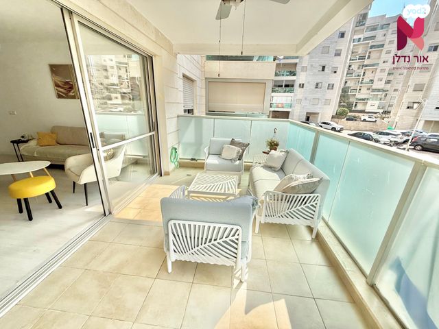 דירה, הסופר, רמב"ם, ראש העין