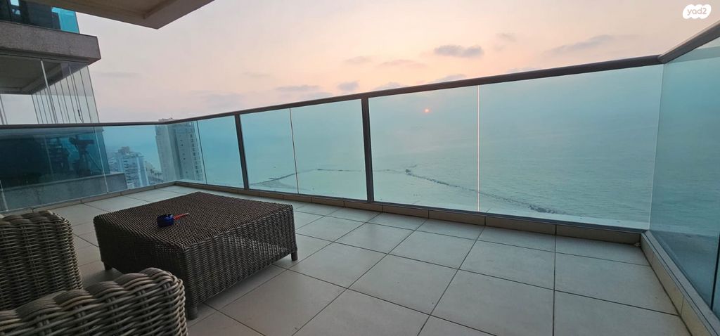 רוטשילד עצמאות