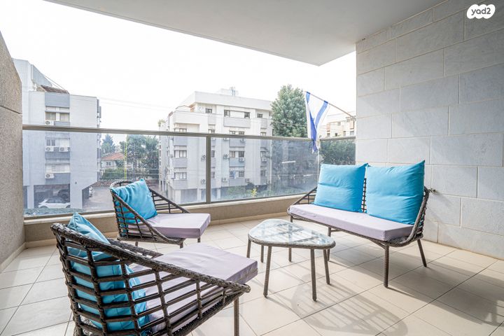 דירה, הוד השרון