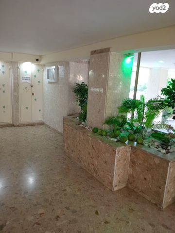 אורי צבי גרינברג 