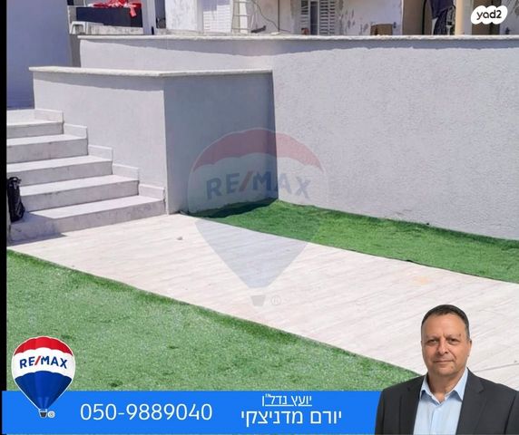 דו משפחתי, בית שאן