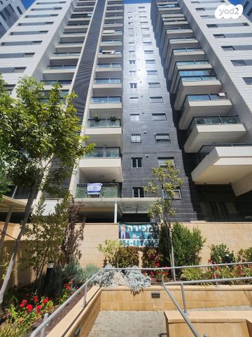 דירת גן, חיים לסקוב 5, נאות שמיר, רמלה