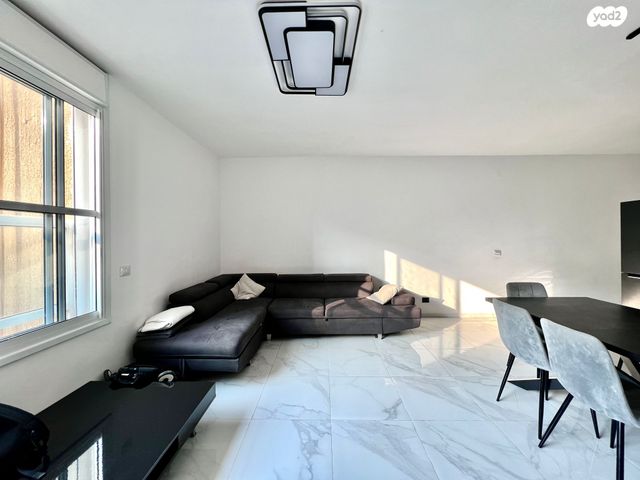 דירה, שדרות חיים וייצמן 105, צפון מערב מרכז העיר, נתניה