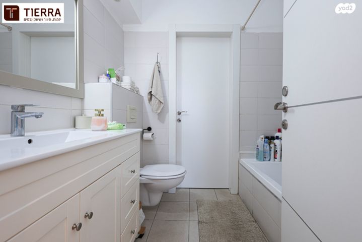 דירה, רמת אמיר, קדימה צורן